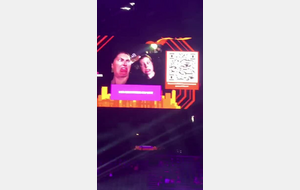 Ambiance de la salle et affichage de photo avec QR Code